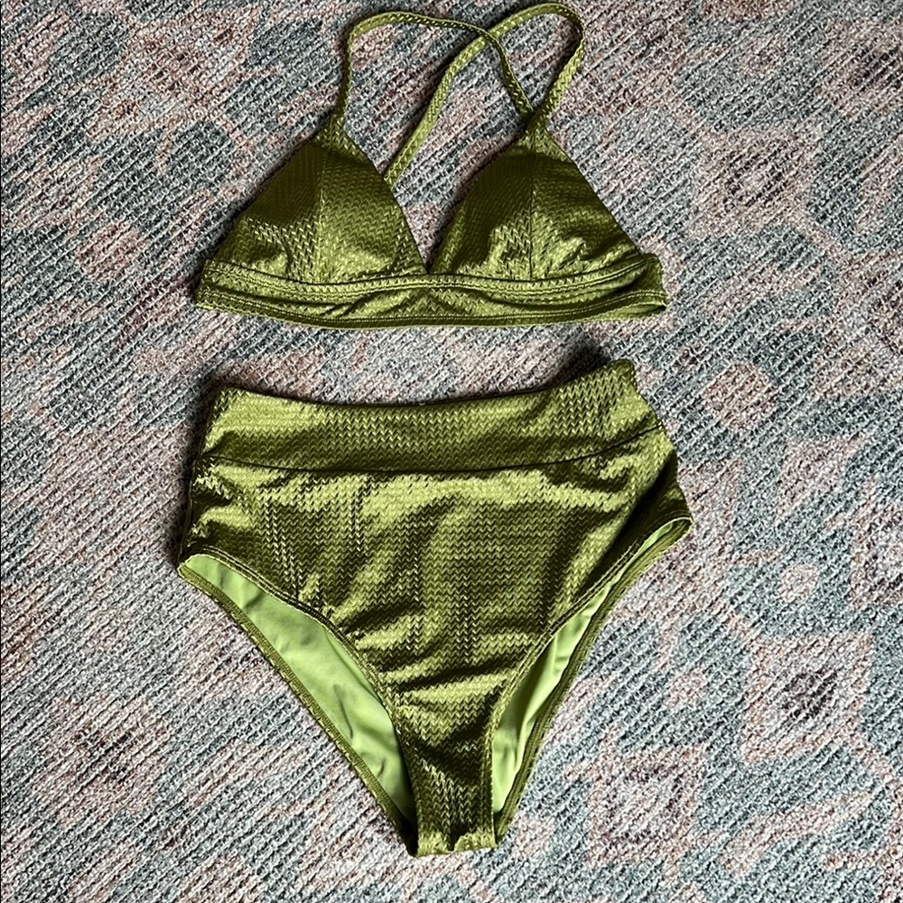 Cupshe Green Textured Bikini Set
